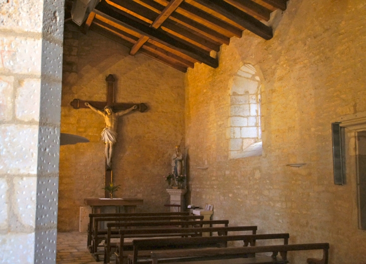 Collatéral de l'église Saint Sixte. - Aunac