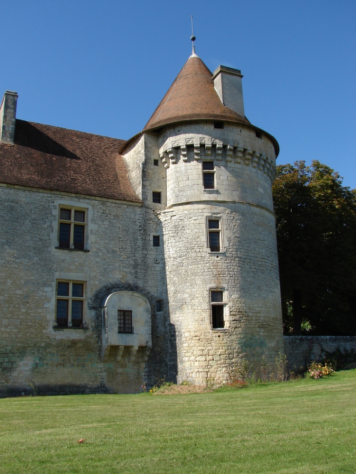 Château de BAYERS 15e s
