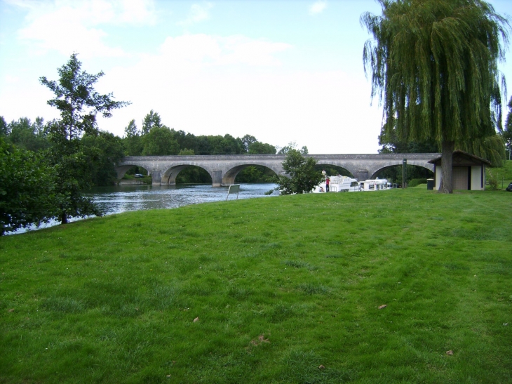 Le Pont - Le Port - Bourg-Charente