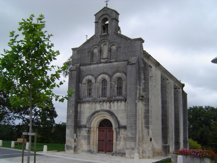 église St Antoine St Trojan - Boutiers-Saint-Trojan