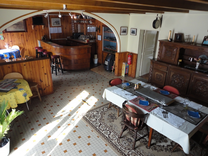OLD VILLAGE BAR, NOW OUR RECEPTION AND DINING AREA IN THE CHAMBRES D'HOTES - Hiesse