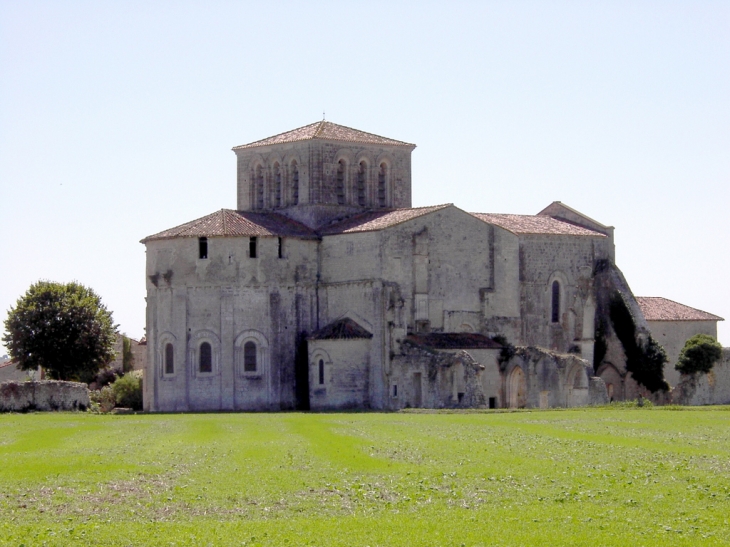 L'église romane de Marcillac-Lanville