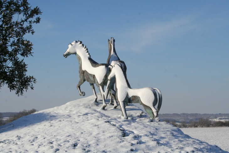 Les chevaux de Mouthiers-sur-Boeme sous la neige - Mouthiers-sur-Boëme