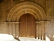 Le portail de l'église saint Pierre.