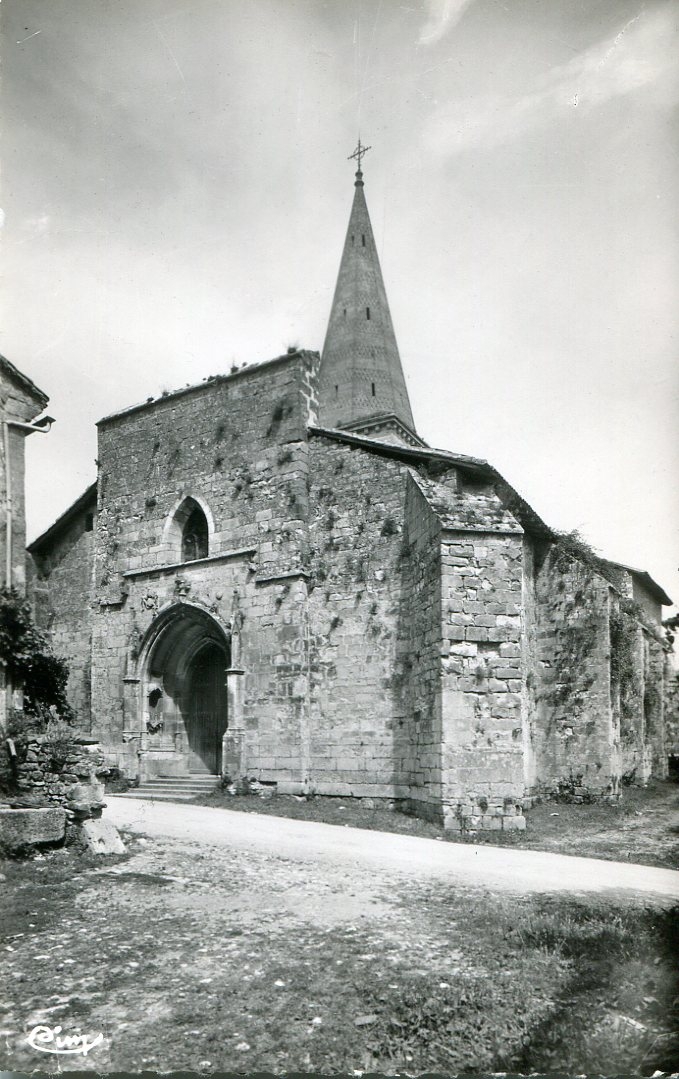 Façade de l'église - Saint-Claud