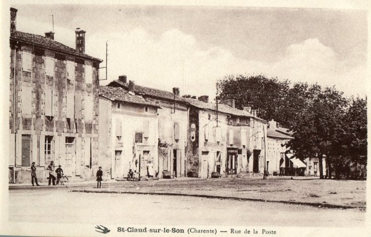 Rue de la poste - Saint-Claud
