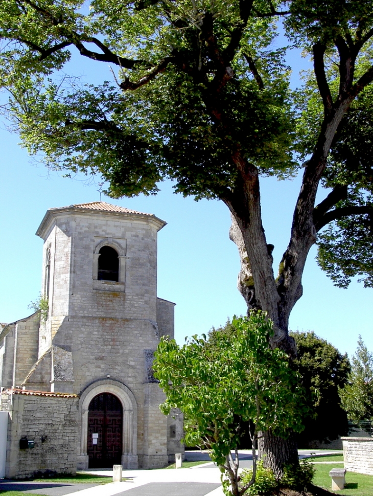 L'église de St-Fraigne - Saint-Fraigne