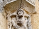 Photo suivante de Saint-Fraigne Chapiteau extérieur du chevet de l'église Saint Fraigne.