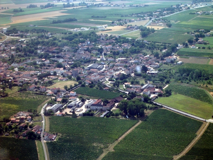 Vue aérienne - Saint-Même-les-Carrières