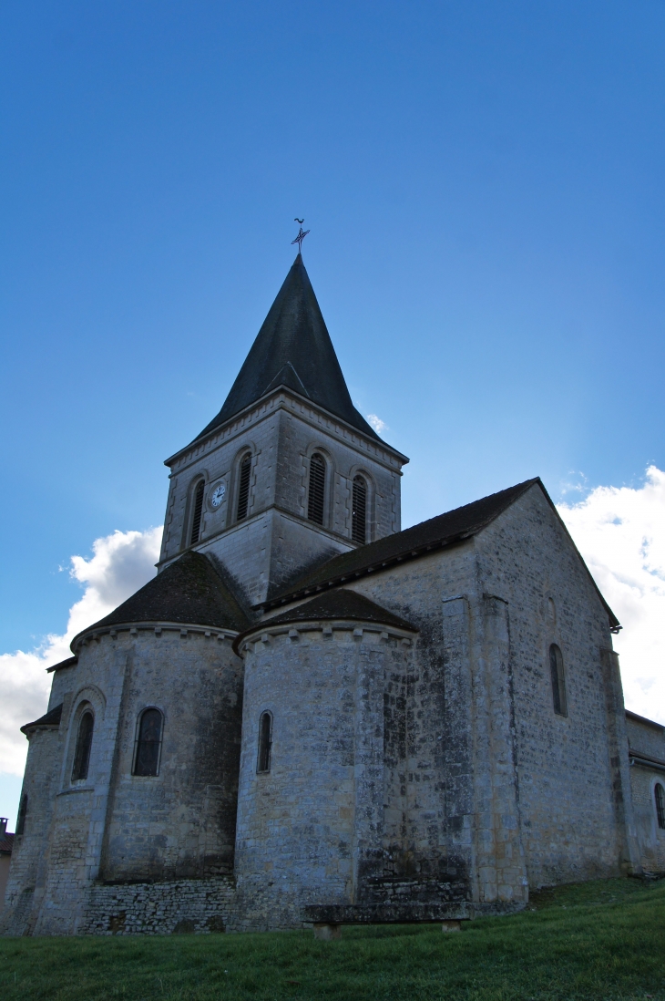 L'église saint Médard. - Verteuil-sur-Charente