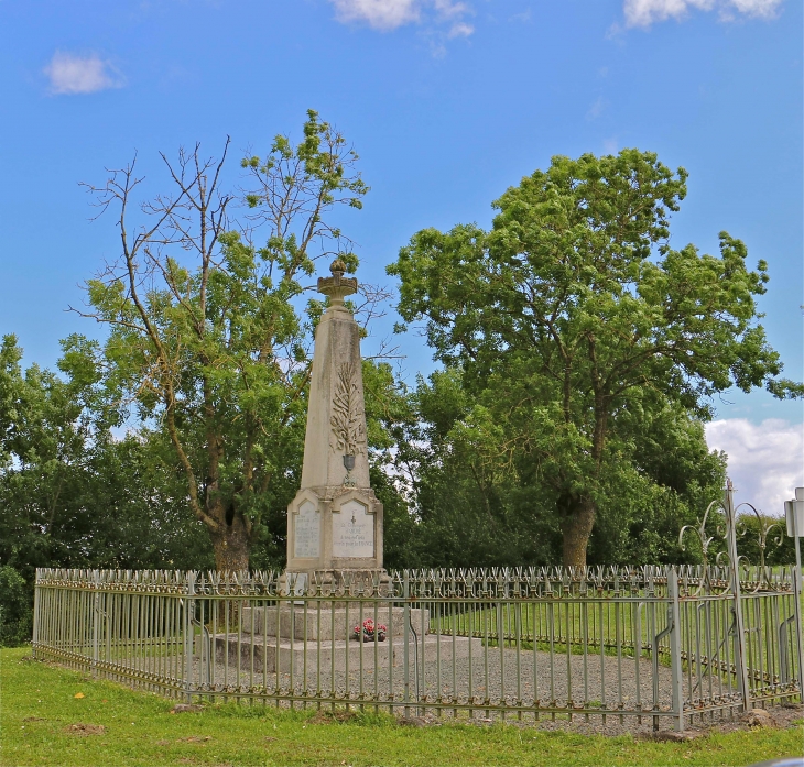 Le Monument aux Morts - Amuré