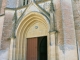 Portail de l'église Saint Cyr.