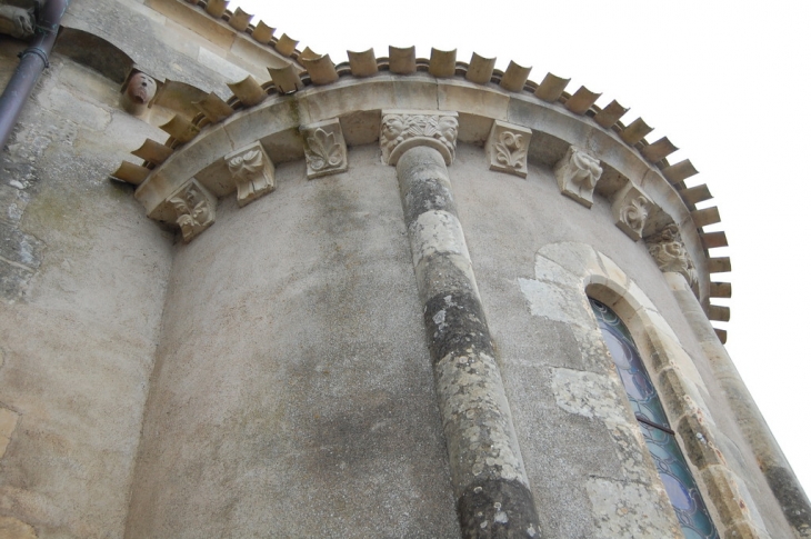 Détails de l'église St Maurice - Béceleuf