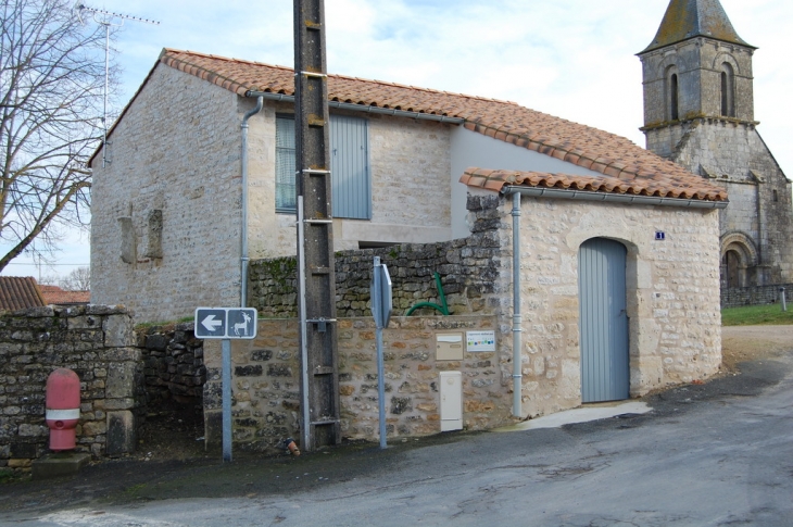Maison Chateauroux restaurée par C/CVDS - Bougon