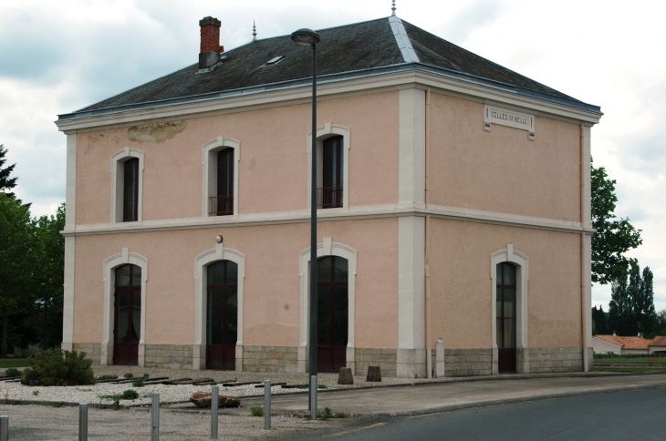 Ancienne gare  - Celles-sur-Belle