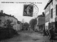 La croix perine et l'avenue de Javerzay, vers 1913 (carte postale ancienne).