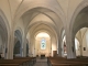 Eglise de la sainte Trinité : la nef vers le choeur.