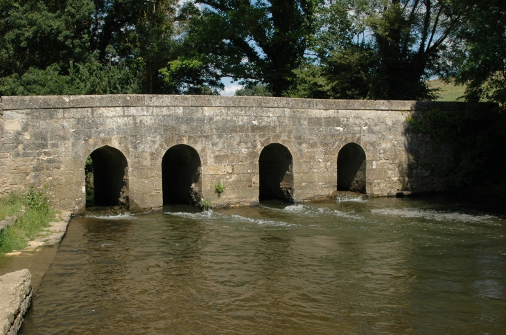 Pont barrage de Villaine  - François
