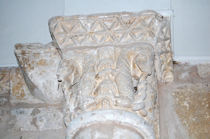 Sculptures romanesques 12 éme - Juscorps