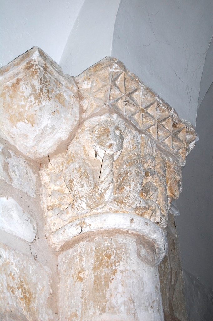 Eglise St Maixent sculptures romanesques - Juscorps