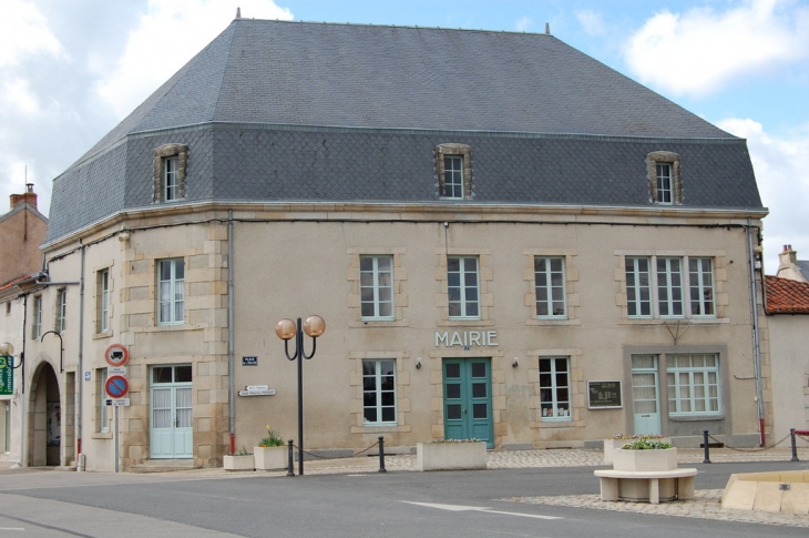 La Mairie - La Chapelle-Saint-Laurent