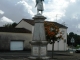 Le Monuments aux Morts pour la France sur la place de l'église 