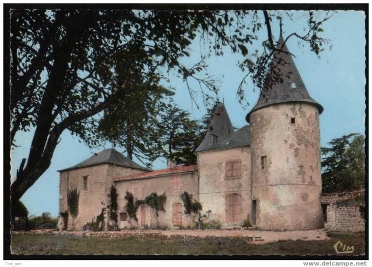 Chateau de Monteneau  - Limalonges