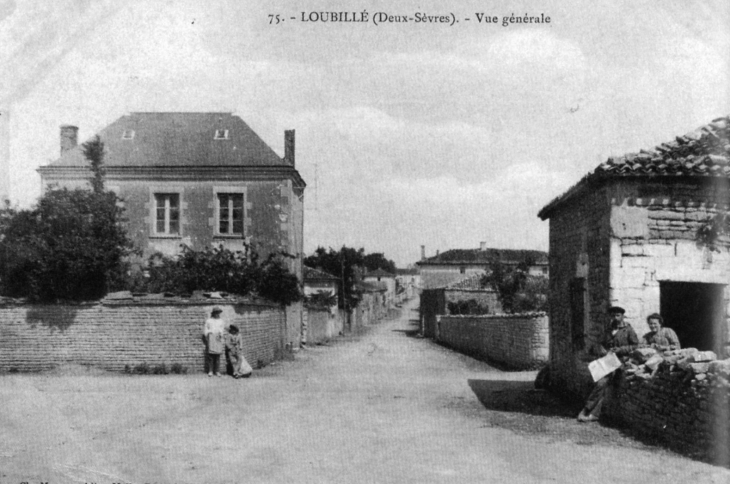Vue générale, vers 1912 (carte postale ancienne). - Loubillé
