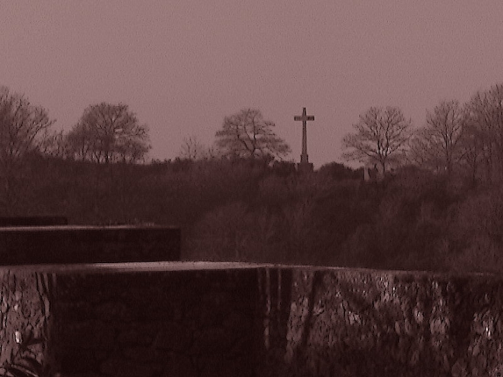 Mauléon croix du souvenir (mont-gaillard)