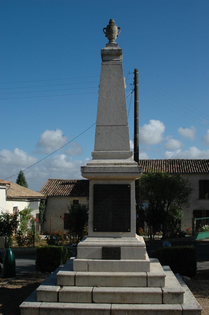 Le monument aux Morts pour ka France - Montalembert