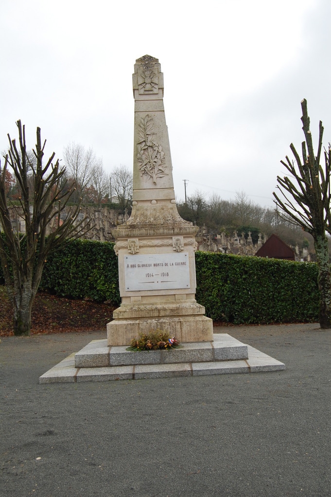 Monument aux morts pour la France - Nanteuil