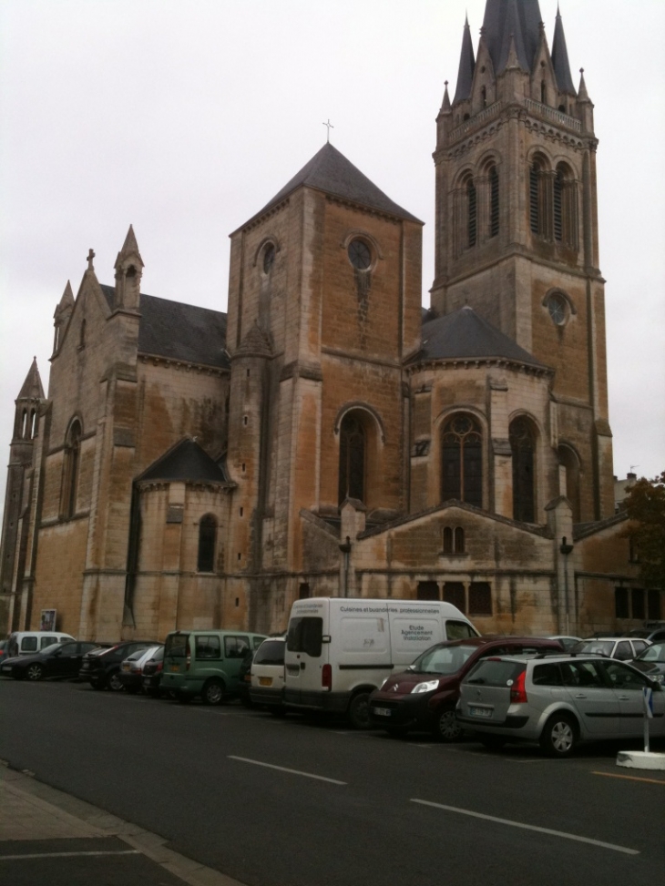 Eglise St Hilaire  - Niort