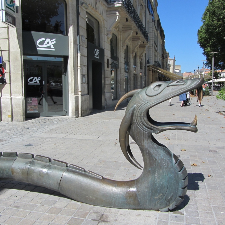 Les dragons protègent la ville - Niort