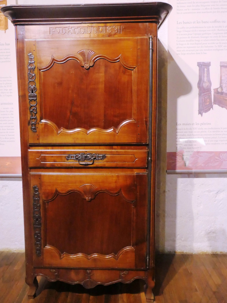 Musée du donjon! mobilier poitevin - Niort