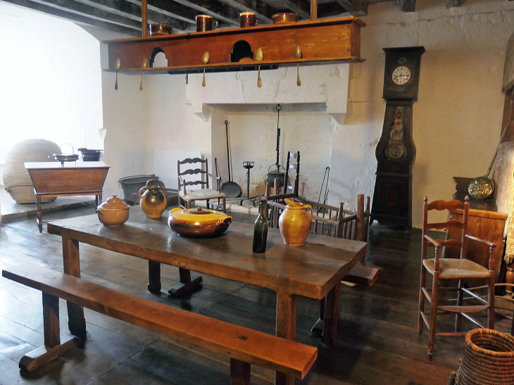 Musée du donjon! mobilier poitevin - Niort