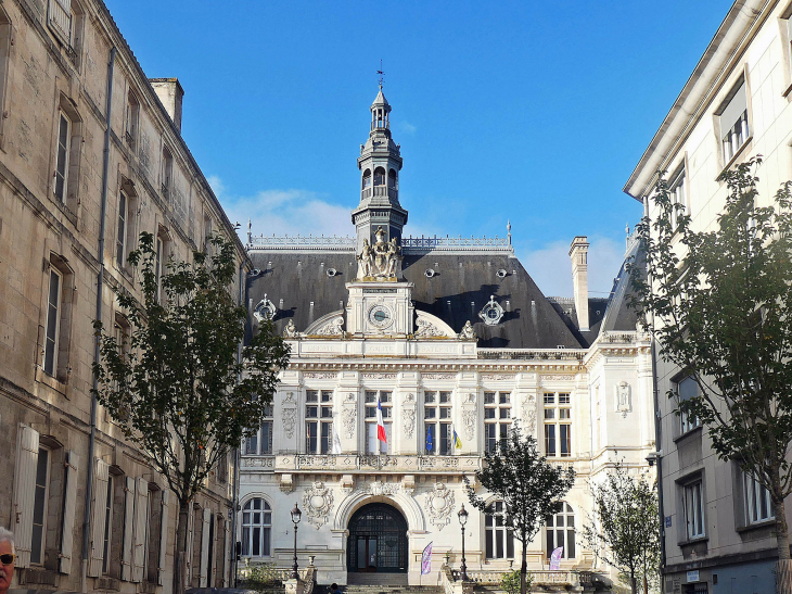 L'hôtel de ville - Niort