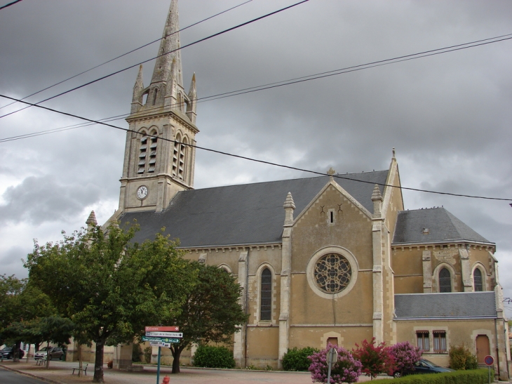 L'Eglise - Saint-Hilaire-la-Palud