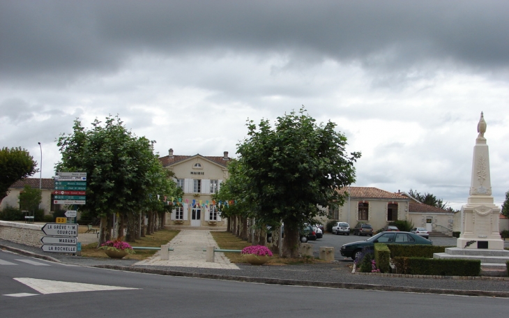 La Mairie - Saint-Hilaire-la-Palud