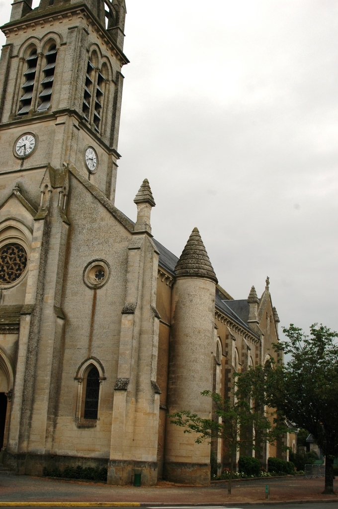 L'église ST Hilaire - Saint-Hilaire-la-Palud