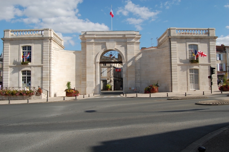 La porte Chalon rénovée - Saint-Maixent-l'École