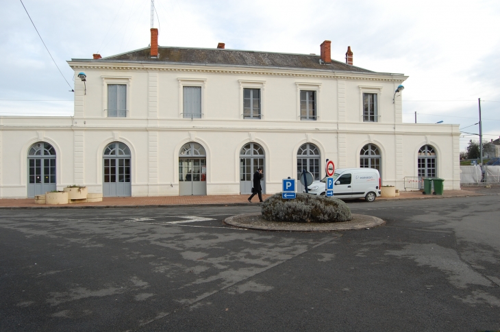 Belle facade de maison à découvrir - Saint-Maixent-l'École