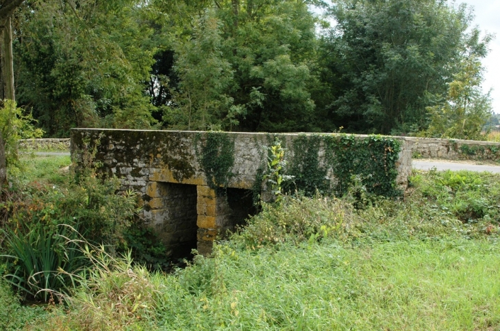 Pont de la Fragnée - Saint-Martin-de-Saint-Maixent