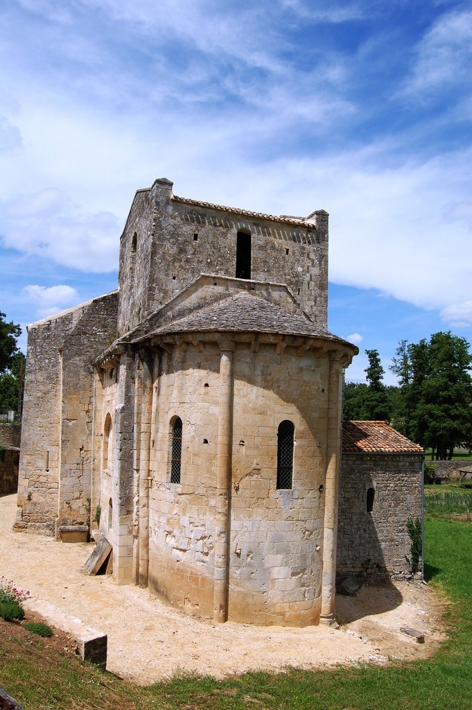 L'église ST Romans l'abside - Saint-Romans-lès-Melle