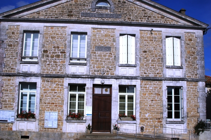 Mairie - Saint-Vincent-la-Châtre