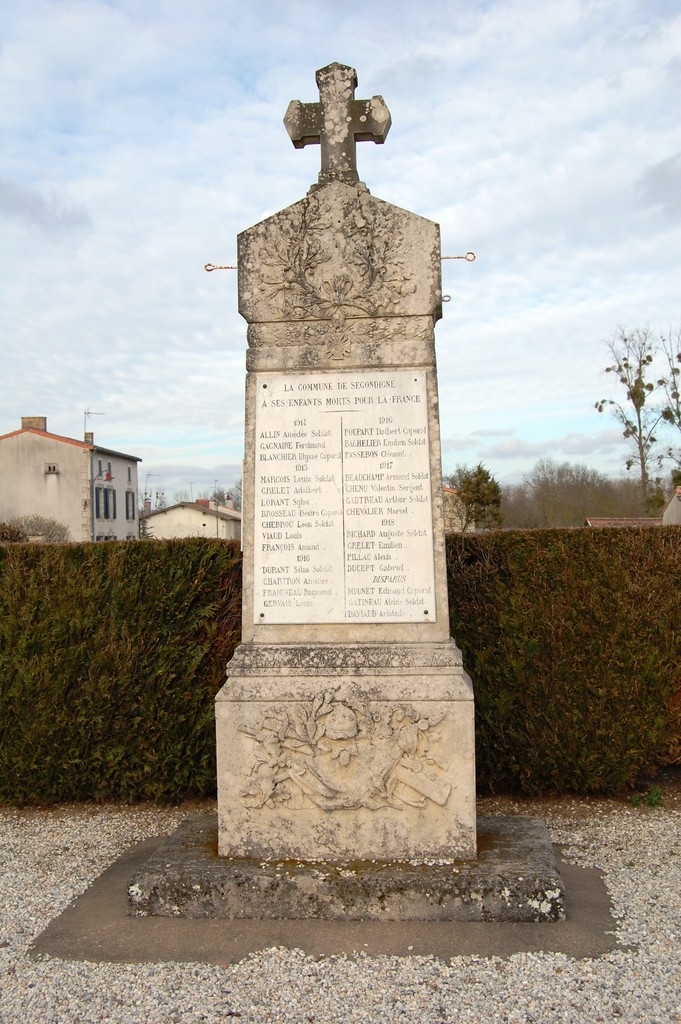 Monuments aux Morts pour la France - Secondigné-sur-Belle