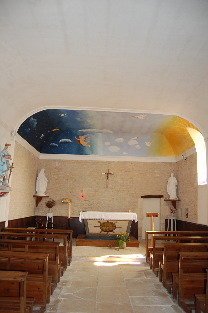 Décor du Choeur de l'église St Louis réalisé par les polonais en voyage sur la Commune - Thorigny-sur-le-Mignon