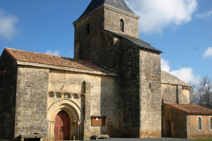 L'église  St Jacques - Vanzay