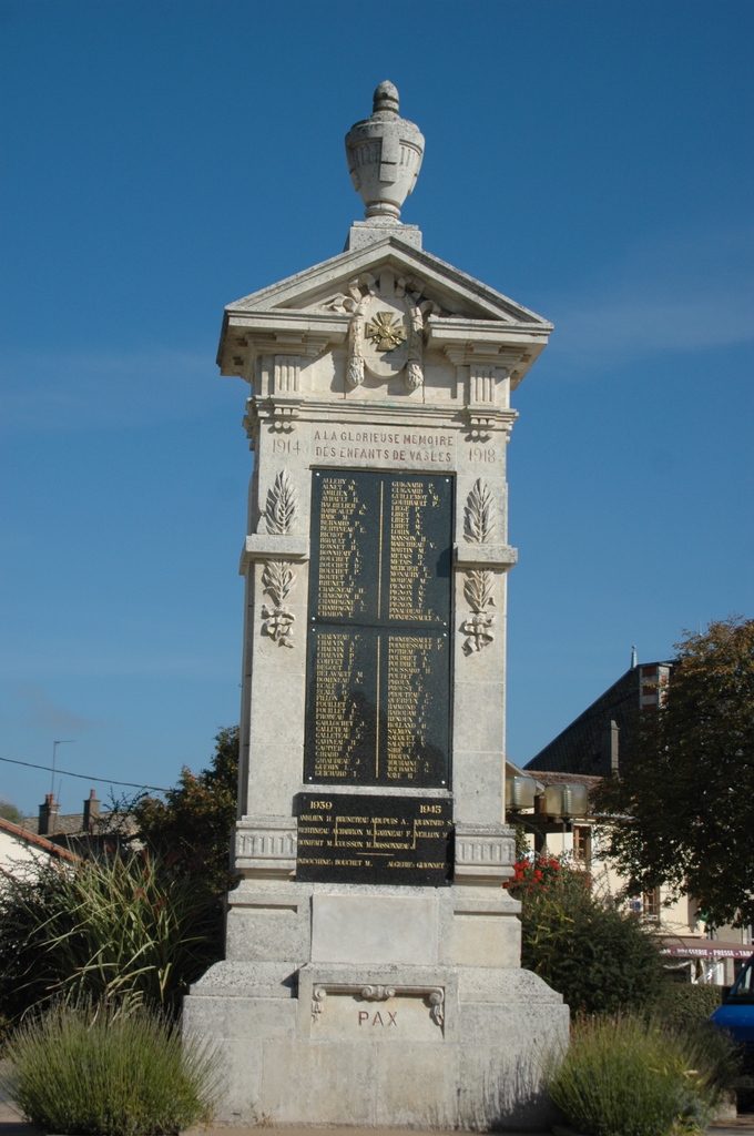 Monument aux Morts pour la France - Vasles