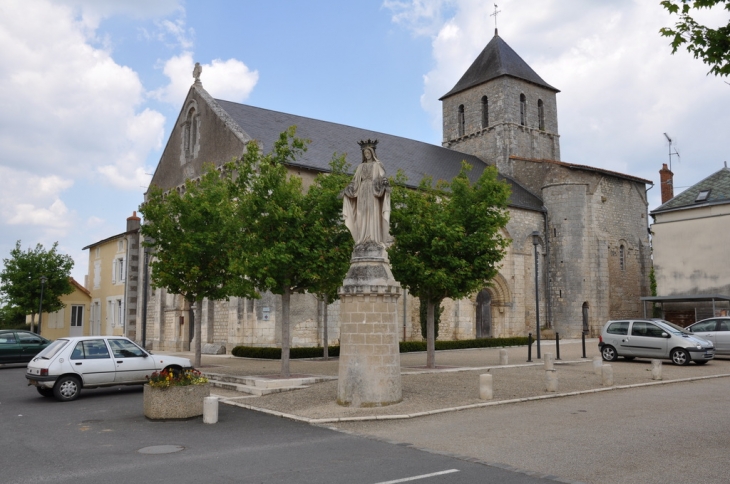 L'église - Bouresse