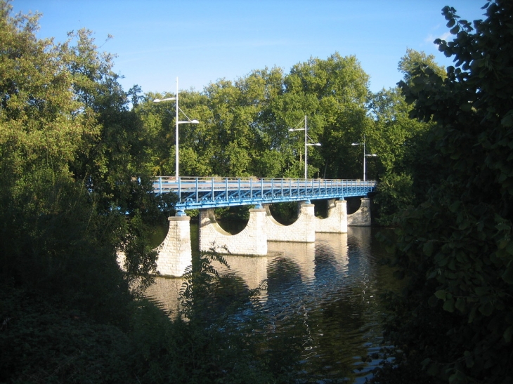 Pont sur la Vienne - Cenon-sur-Vienne